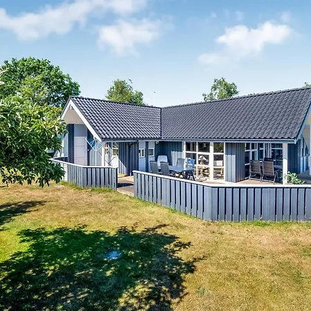Vakantiehuis Stryd - 150m From The Sea By Interhome Odder